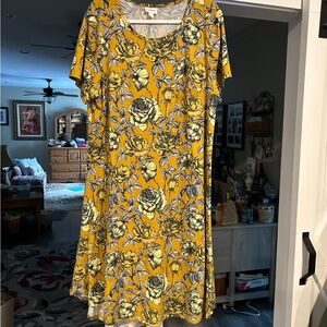 LuLaRoe Yellow and Gray Leaf Print Top